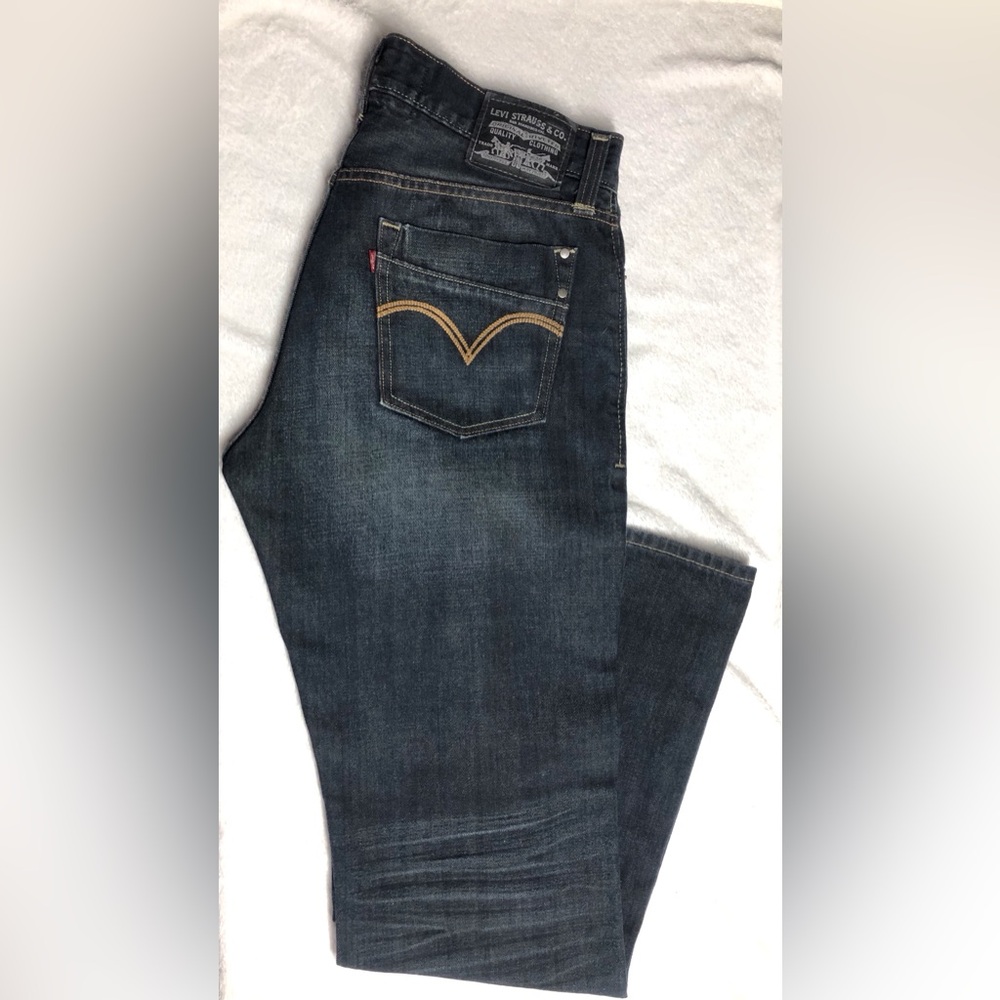 Men’s Vintage Levi's Indigo Denim Jeans with Gold Stitching Size 33x32